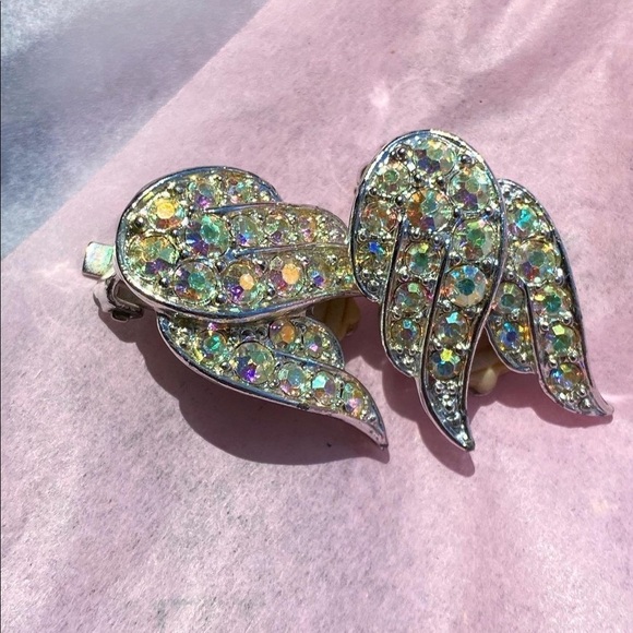 Vintage Estate Earrings Silver Tone Rhinestone AB Wings Angel Clip On - Picture 1 of 4